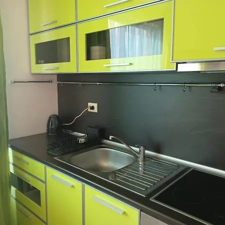 локация златина Apartment *